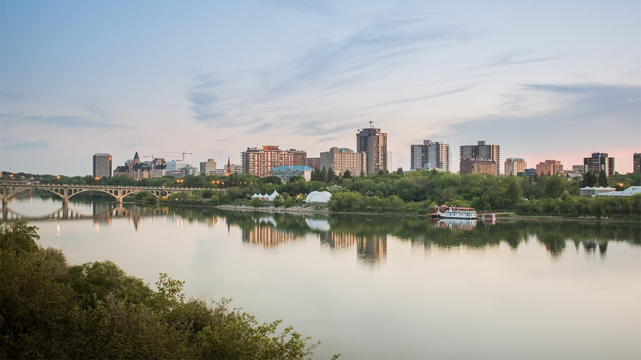 Học Bổng $3,000 - University of Regina, Canada