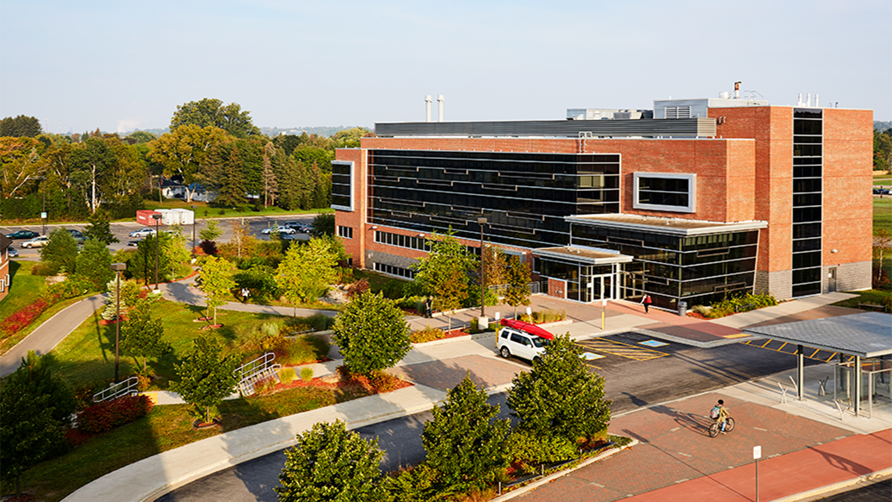 Học Bổng $15000 - Algoma University, Canada